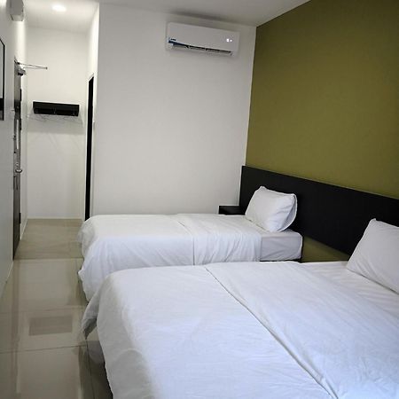 Comfort Inn Sibu Buitenkant foto